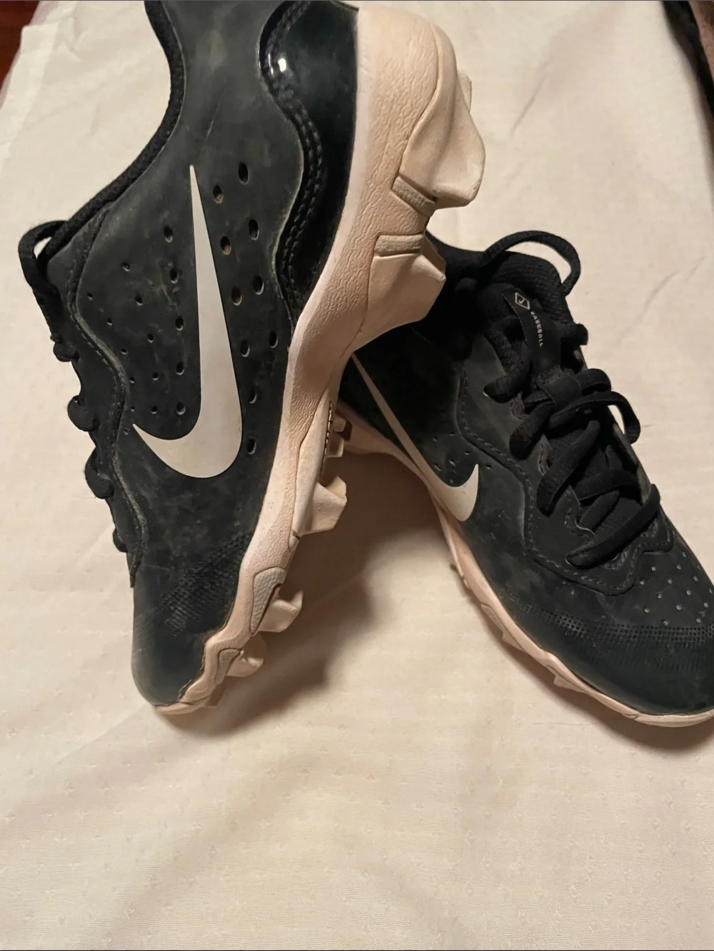 Kids Black Baseball Cleats